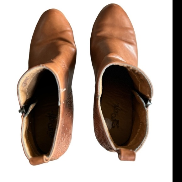 Euro Soft Savina Boot Chestnut Brown Size 7.5 Heeled Ankle Boots Sofft - Picture 10 of 13